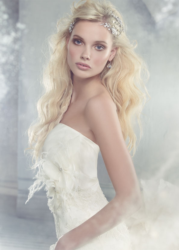 Alvina Valenta Bridal Gowns, Wedding Dresses Style AV9304 by JLM Couture, Inc. Alvina Valenta Bridal Gowns, Wedding Dresses Style AV9304 by JLM Couture, Inc.