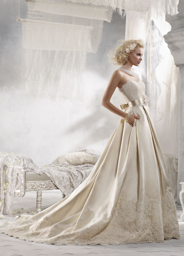 Alvina Valenta Bridal Gowns, Wedding Dresses Style AV9215 by JLM Couture, Inc. Alvina Valenta Bridal Gowns, Wedding Dresses Style AV9215 by JLM Couture, Inc.