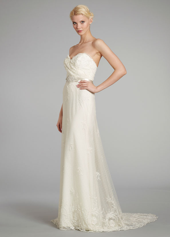 Sheath embroidery wedding dress